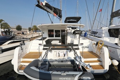 Hire Catamaran Lagoon-Bénéteau Lagoon 40 - 4 + 2 cab Biograd na Moru