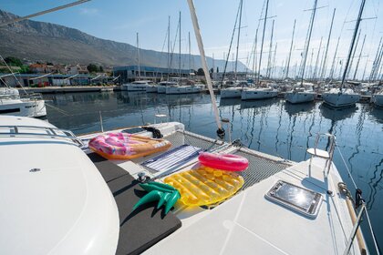 Location Catamaran Lagoon-Bénéteau Lagoon 40 - 4 + 2 cab Kaštel Gomilica