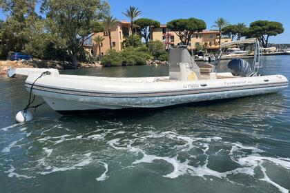 Location Bateau à moteur Capelli Capelli Tempest 775 Porto-Vecchio