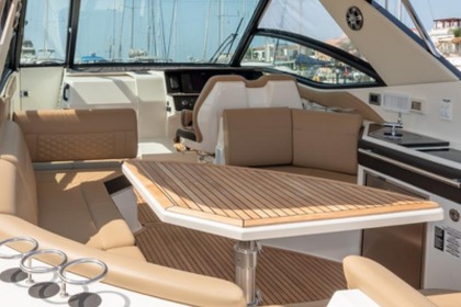 Noleggio Barca a motore Sea Ray Sundancer 320 Agia Napa