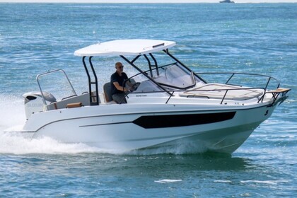 Charter Motorboat Beneteau Flyer 8 Naples