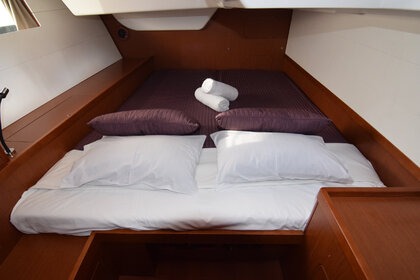 Beneteau Oceanis 48 (2015) - (Air-condition / Generator)