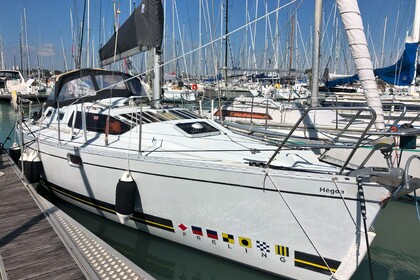Rental Sailboat Feeling 326 La Rochelle