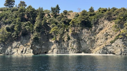 Chalkidiki Motorboat Compass 7s alt tag text