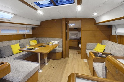Charter Sailboat  Sun Odyssey 519 Horta