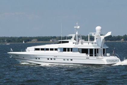 Charter Motor yacht Oceanfast 102 Miami Beach