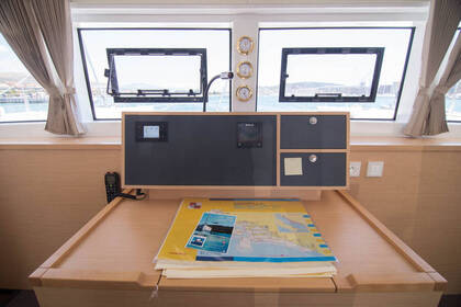 Rental Catamaran  Lagoon 52 F Šibenik