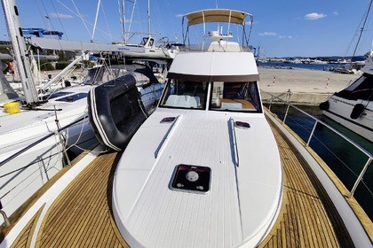 Verhuur Motorboot Bénéteau Antares 13,80 Sukošan