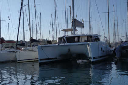 Rental Catamaran Fountaine Pajot Lucia 40 Procida