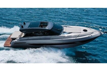 Noleggio Barca a motore  Focus Power 44 Hard Top San Cassiano