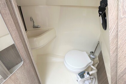 Charter Motorboat Quicksilver ACTIV WEEKEND 675 Ičići