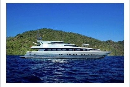 Ultra Luxury Superyacht B71!