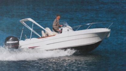 Charter Motorboat Beneteau Open Six-Fours-les-Plages