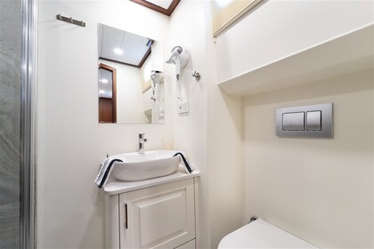 Ultra Luxury gulet with a capacity of 12 people