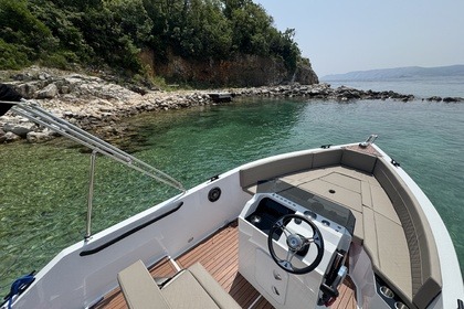 SilverYacht Silver 555