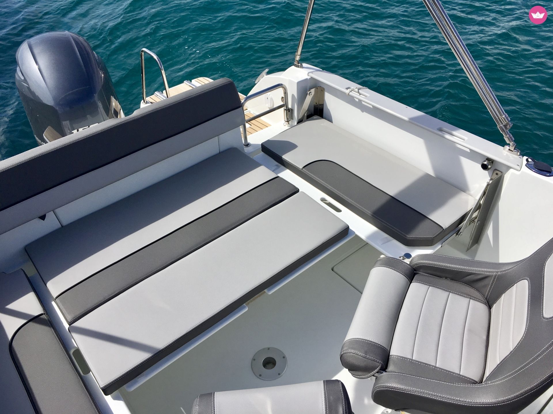 Jeanneau Cap Camarat 6.5 Wa Série 3 De 2019 à Antibes à louer