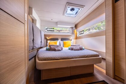 Verhuur Catamaran  Lagoon 43 ( 4+2 cab) Corfu