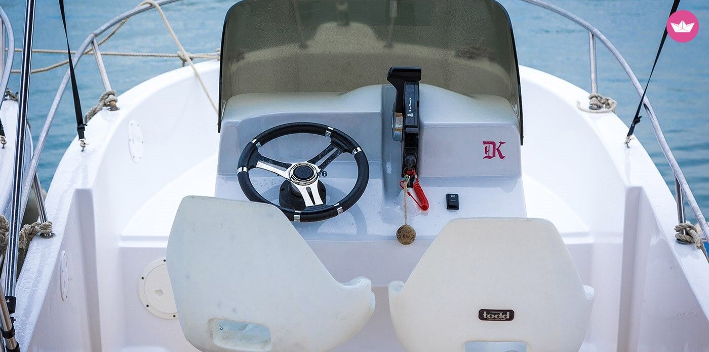 Bateau sans permis  Jeanneau Navy Blue Premium 6 places 6cv