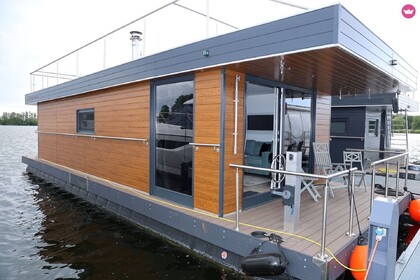 Charter Houseboat Mein-Hausboot Luxury Zehdenick