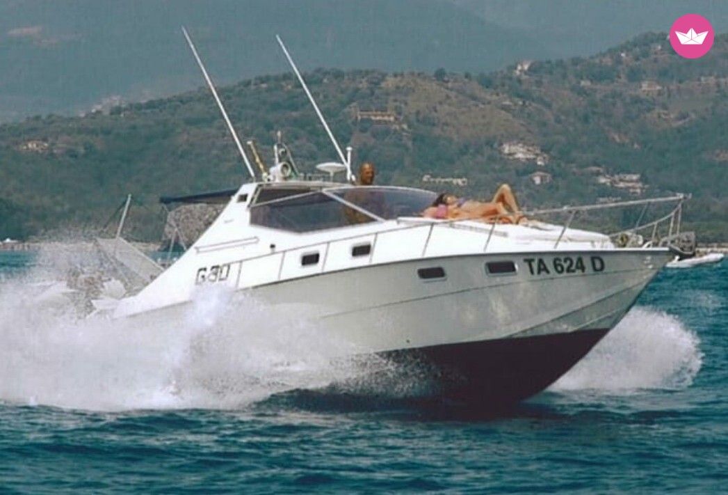 Bateau à moteur Canali