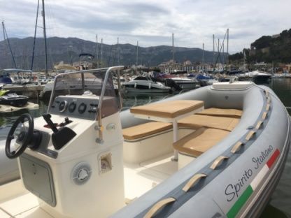 Alquiler Neumática  Valiant Cruiser 750 Denia