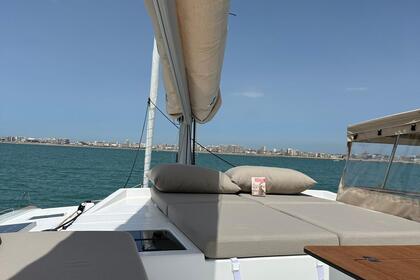 ?? Dream Cruise to the Grenadines and/or Dominica Catamaran IA Orana Experience a unique journey aboard our high-end catamaran, combining comfort and tropical adventure.