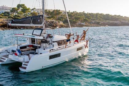 Location Catamaran Lagoon-Bénéteau Lagoon 40 - 4 + 2 cab Lavrio