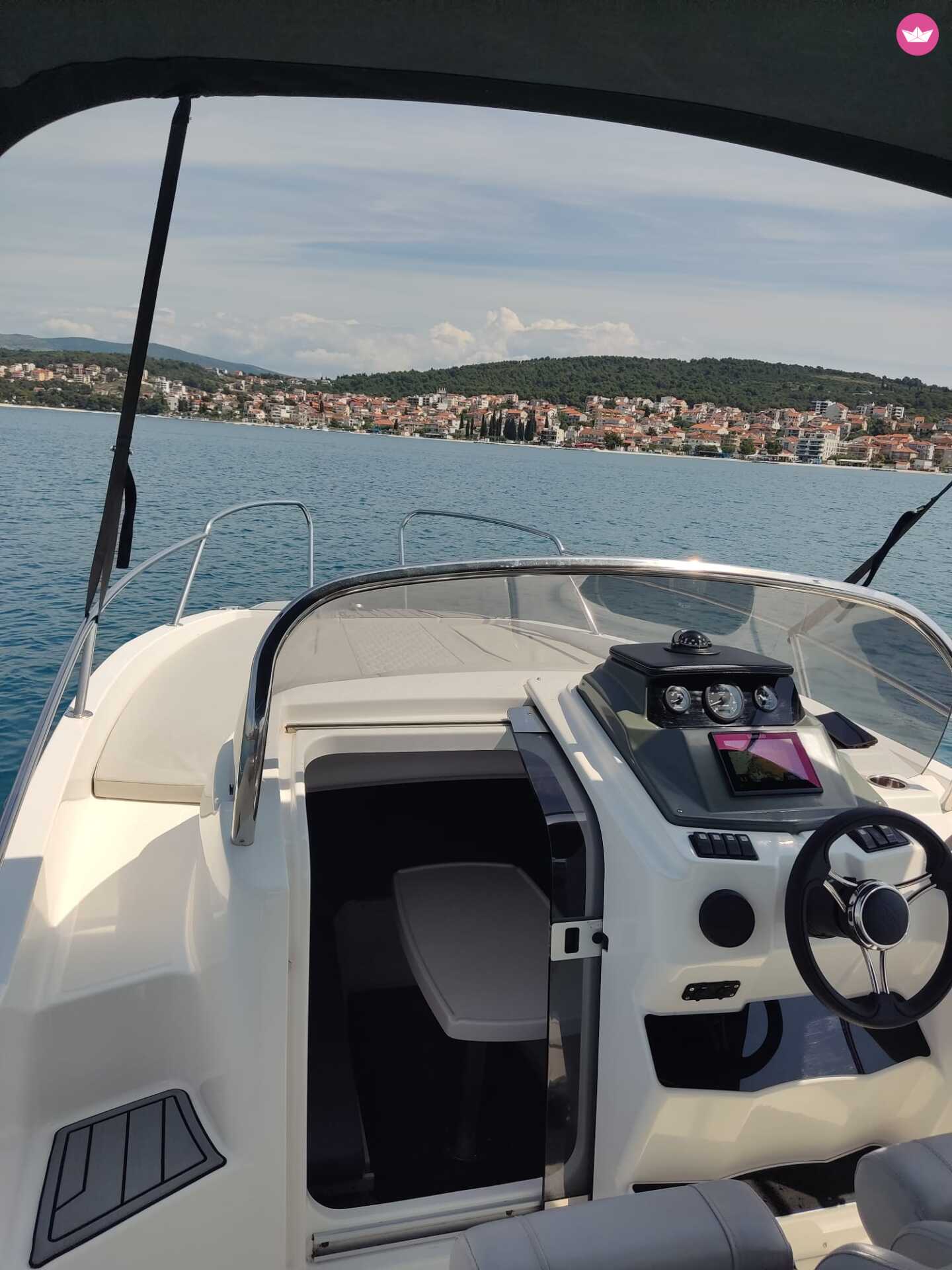 Bateau à moteur Cayman Yacht 585 150cv 6