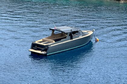 Charter Motorboat Colnago 35 Hard top Split