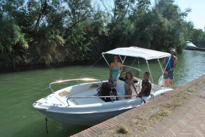 Imbarcazione Trimarchi e Enica