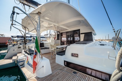 Rental Catamaran LAGOON 42 Salerno