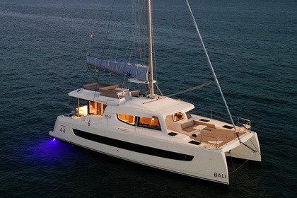 Hire Catamaran Catana Group Bali 4.4 - 4 + 1 cab. Marsh Harbour