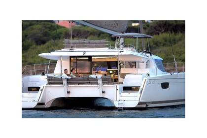 Rental Catamaran Fountaine Pajot Saba 50 Le Marin