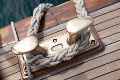 Luxury Motorsailer in Athens & Mykonos!