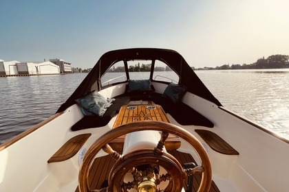Hire Motorboat Rhea Marine Elegante 510 Zaandam