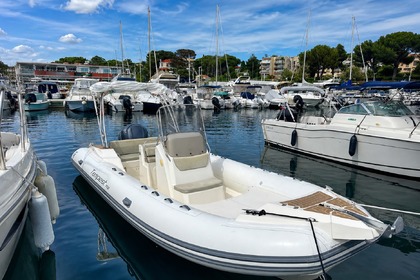 Verhuur RIB Capelli Tempest 700 Saint-Raphaël