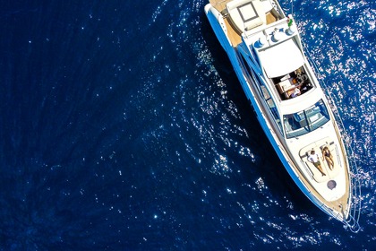 Azimut 62s - White Giada