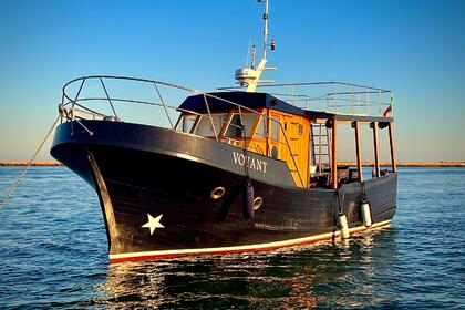 Charter Motorboat Voyant Yatching Porto