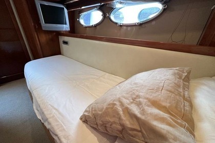 Verhuur Motorjacht Princess V70 Roses