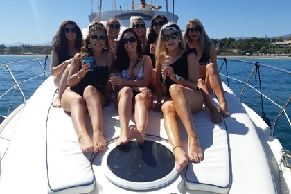 Yate en Puerto Banus para 9 personas