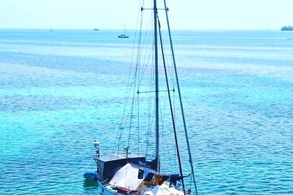 All-Inclusive Private Sailing boat for two people in San Blas islands Panama