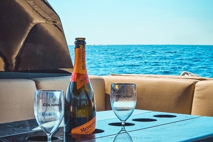 Motorboat Colnago 38 Cabin