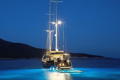 Elegant renovated Gulet for 21 people