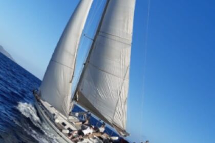 Charter Sailboat Beneteau first 45F5 Toulon