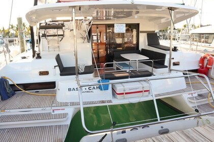 Verhuur Catamaran Lagoon-Bénéteau Lagoon 42 - 4 + 1 cab. Les Sables-d'Olonne
