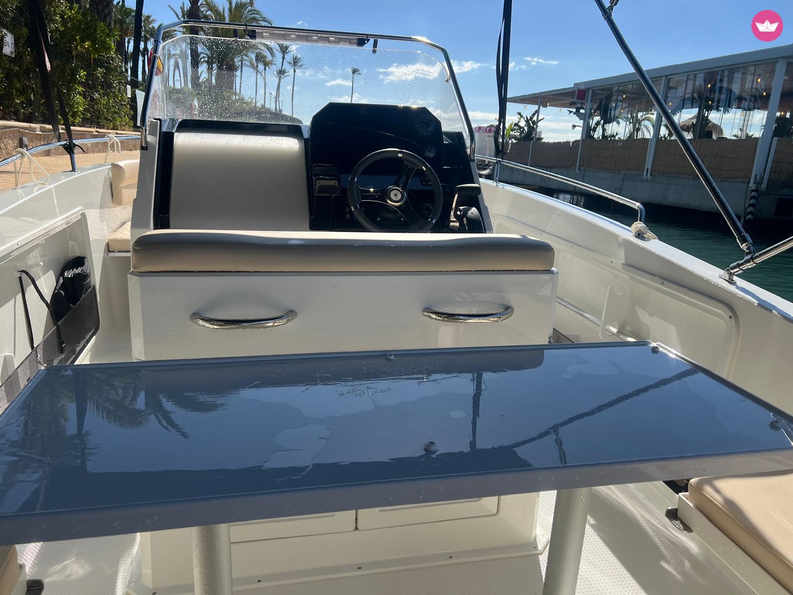 Bateau à moteur Pacific Craft Open 750 250cv 6