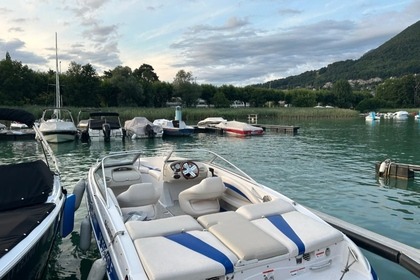 Charter Motorboat Glastron Gt205 Annecy