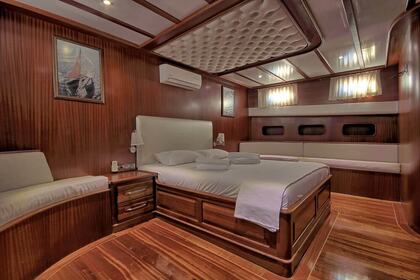 Beautiful 30 meter classic gulet with style