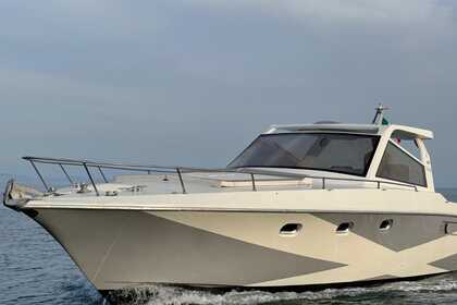 Ferretti 38 Prestige