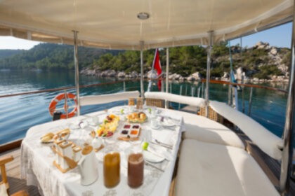 Elegant Wooden Guler for 8 Guests in Gocek